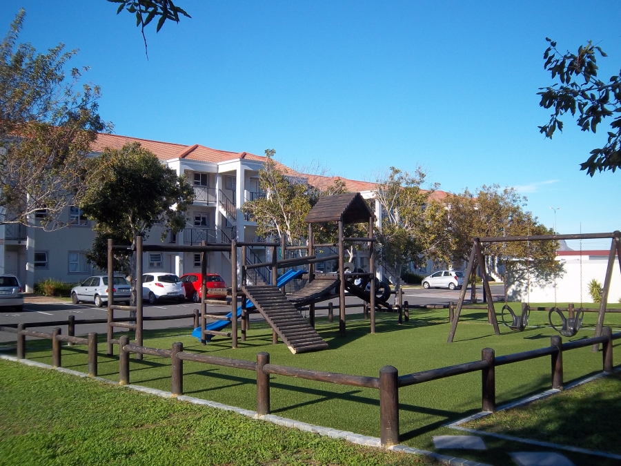 To Let 2 Bedroom Property for Rent in Heritage Park Western Cape